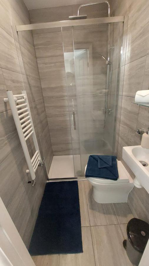 Double En-Suite Room Available In 3 Bed Apt London Eksteriør bilde